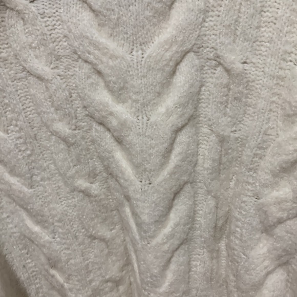 White turtleneck sweater - Picture 4 of 4